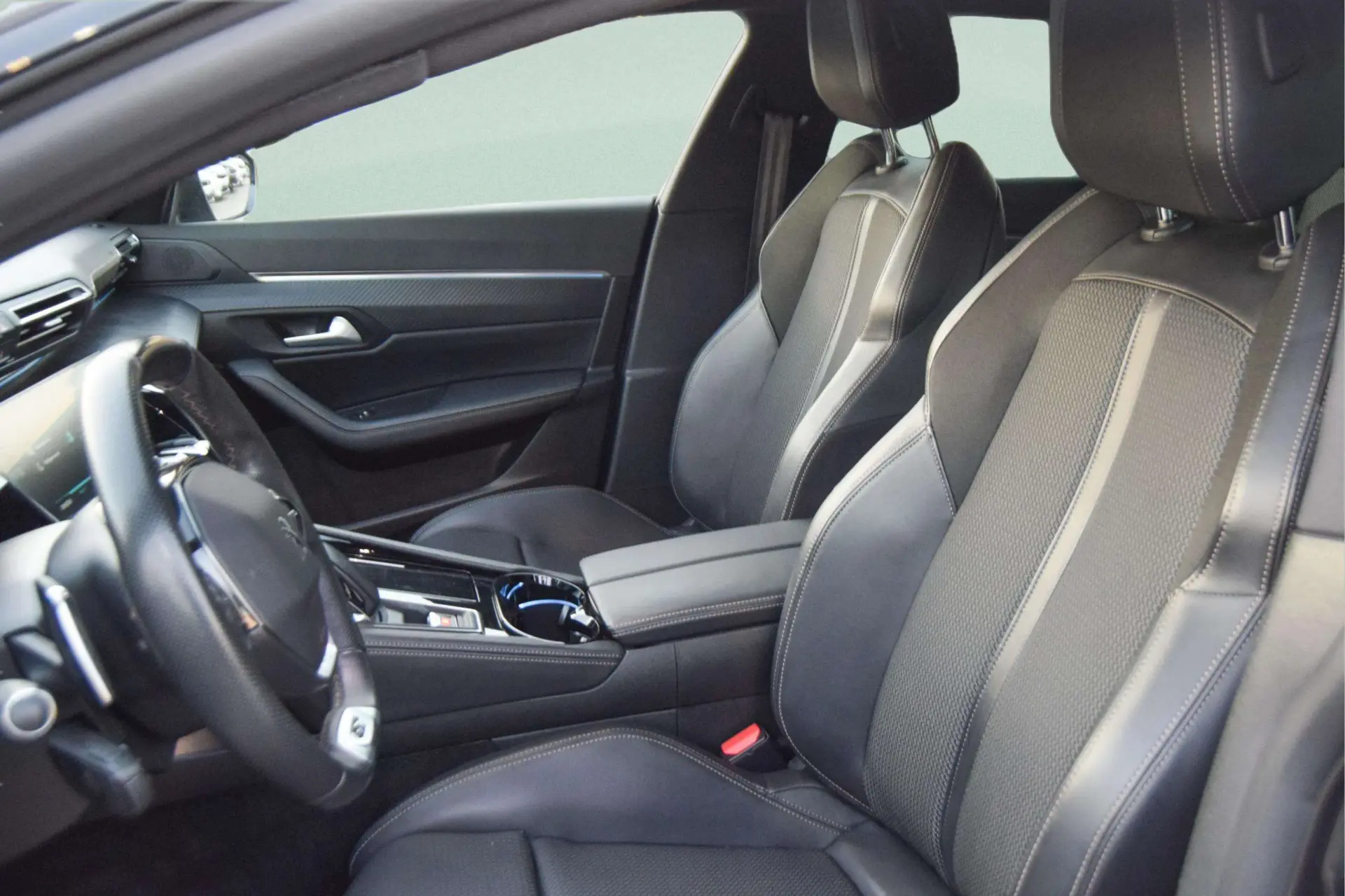 Peugeot 508 SW 1.6 Hybrid GT e-EAT8 33