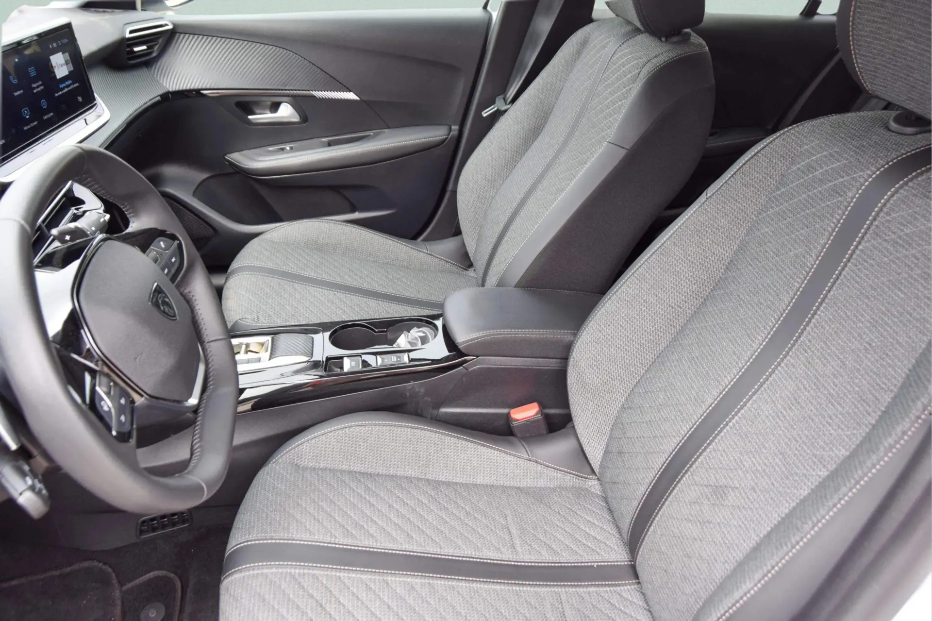 Peugeot 208 1.2 Hybrid Allure e-DCS6 20