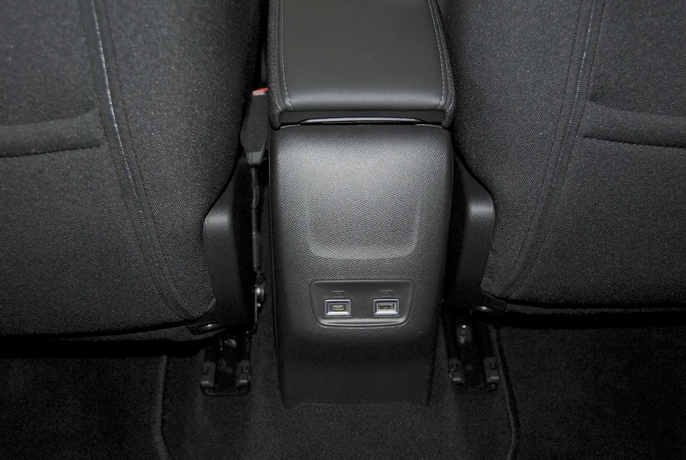 Peugeot 208 1.2 Hybrid Allure e-DCS6 17