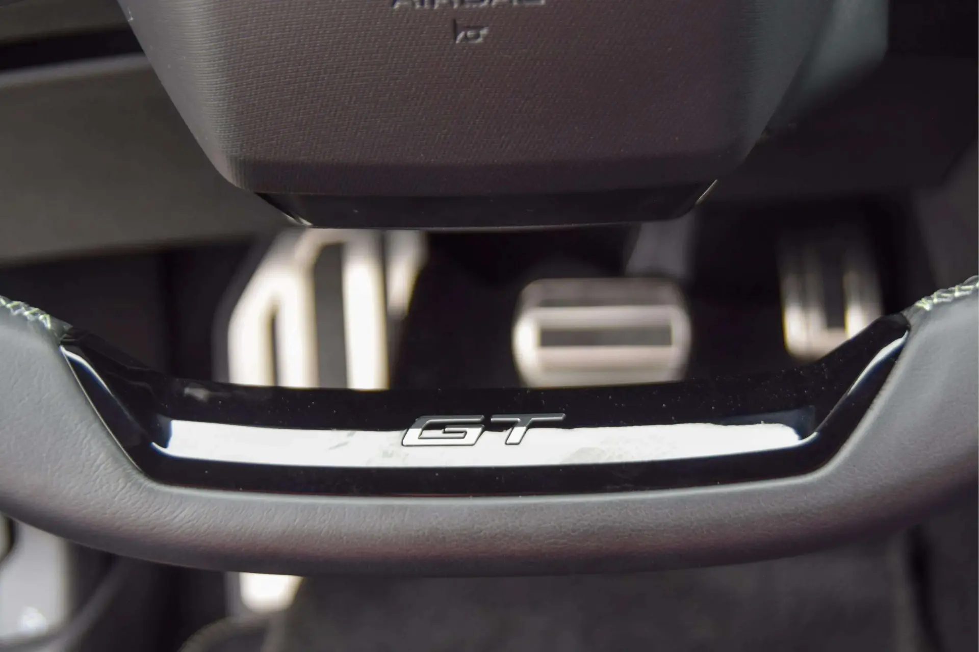Peugeot E-3008 73 kWh GT 29