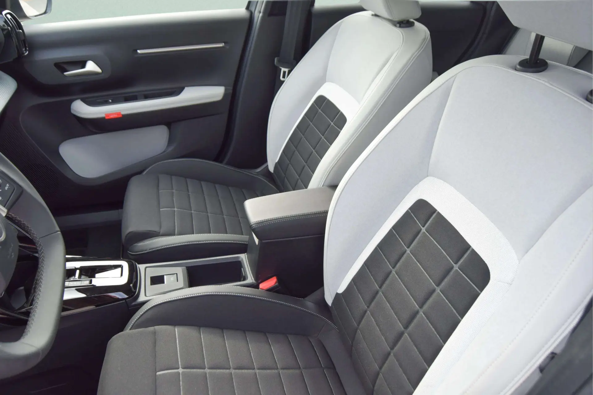 Citroen e-C3 44 kWh Autonomia Conforto Max 27