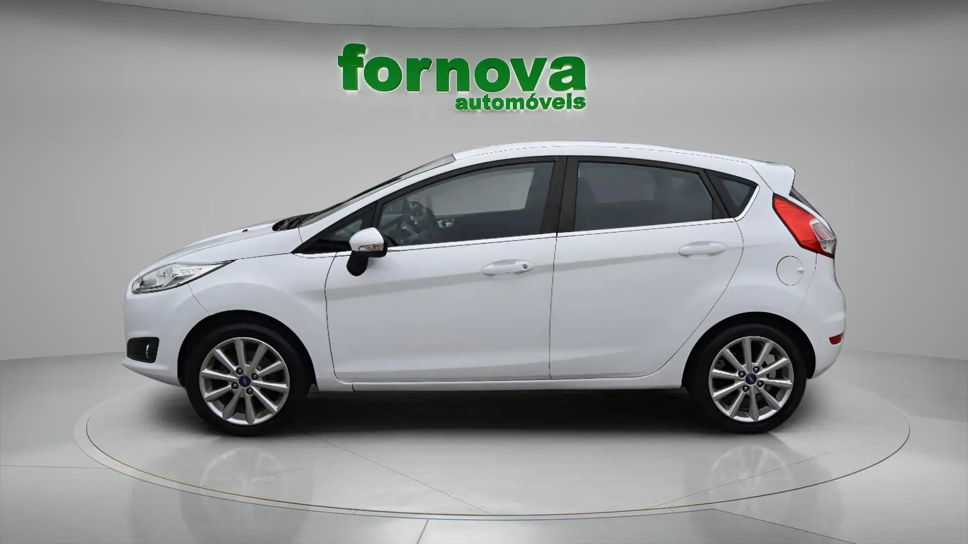 Ford Fiesta 1.5 TDCi Titanium 9