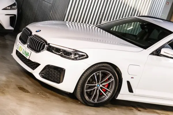 BMW 530 e Pack Desportivo M 12