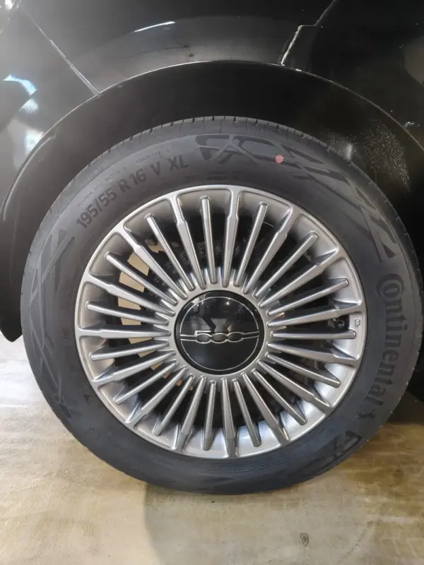 Fiat 500e 42 kWh Icon 24