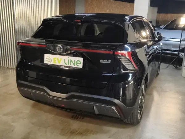 MG MG4 64 kWh Luxury 7