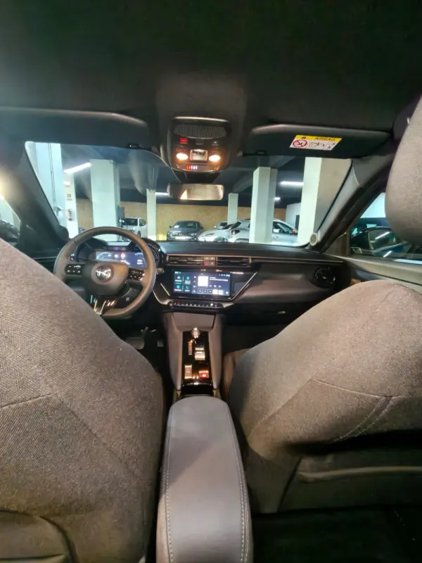 Alfa Romeo Junior Elletrica 50 kWh 11