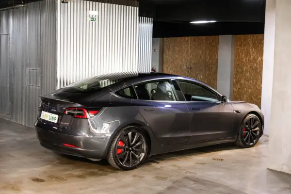 Tesla Model 3 Performance Dual Motor AWD 7