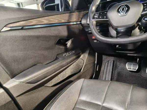 Renault Mégane E-Tech EV60 Iconic Optimum Charge 29