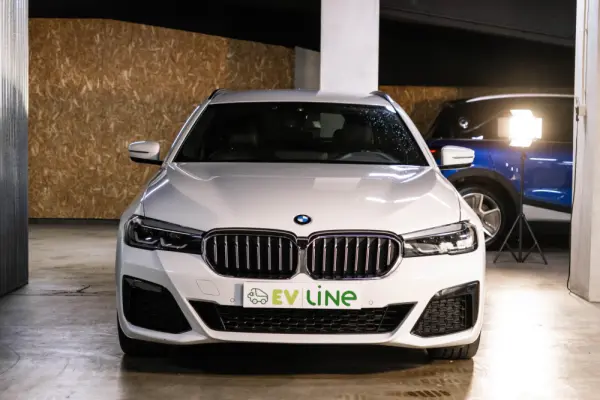 BMW 530 e Pack Desportivo M 5