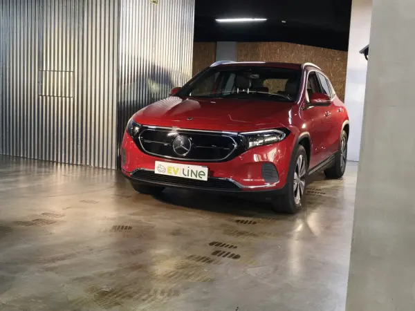 Mercedes-Benz EQA 250 Progressive 5