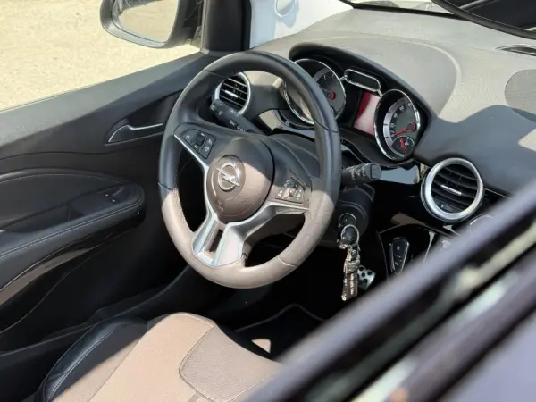 Opel Adam 1.0 T Rocks 15