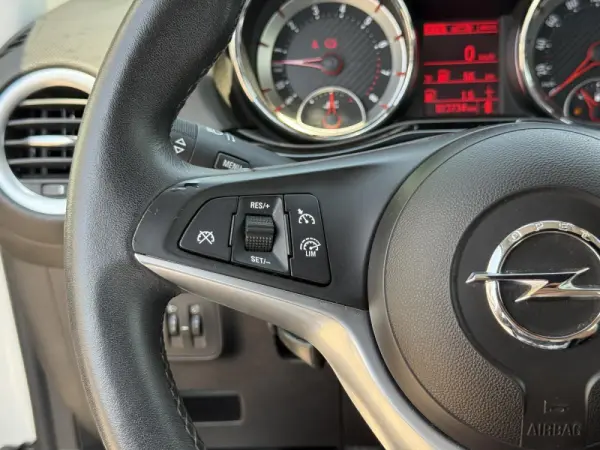 Opel Adam 1.0 T Rocks 18