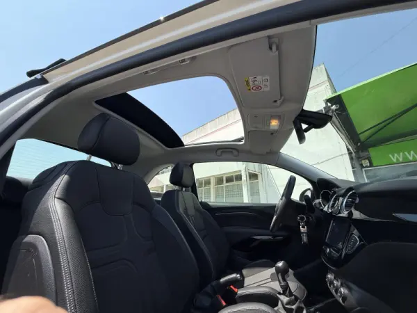 Opel Adam 1.0 T Rocks 22