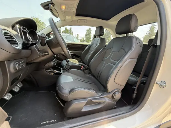 Opel Adam 1.0 T Rocks 21