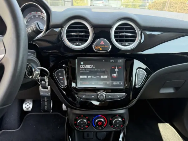 Opel Adam 1.0 T Rocks 27