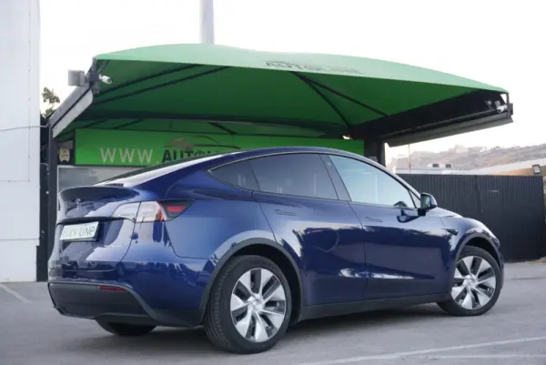 Tesla Model Y Long Range Dual Motor AWD 19