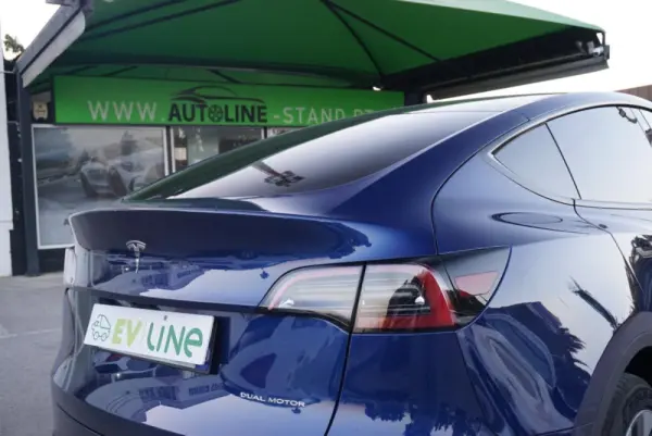 Tesla Model Y Long Range Dual Motor AWD 22