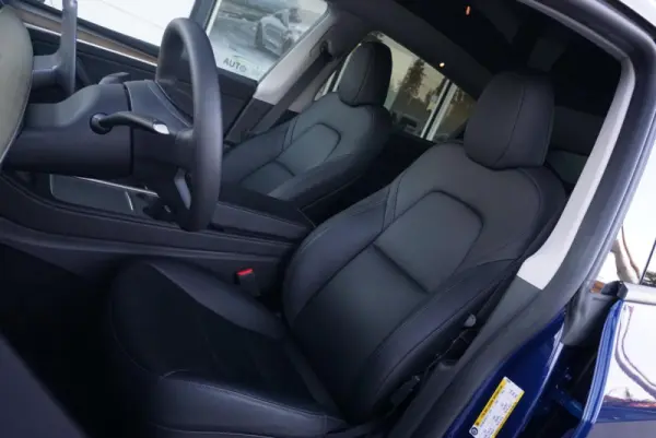 Tesla Model Y Long Range Dual Motor AWD 32