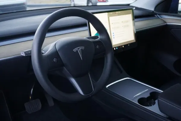 Tesla Model Y Long Range Dual Motor AWD 46