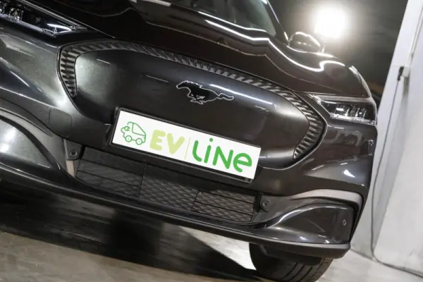 Ford Mustang Mach-E Alargada 5