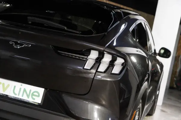 Ford Mustang Mach-E Alargada 16