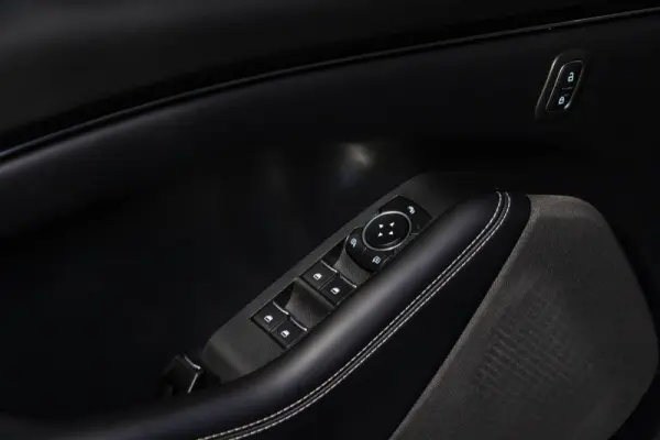 Ford Mustang Mach-E Alargada 43