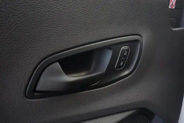 Ford e-Transit Custom L2H2 75 Kwh PRO POWER ONBOARD 18