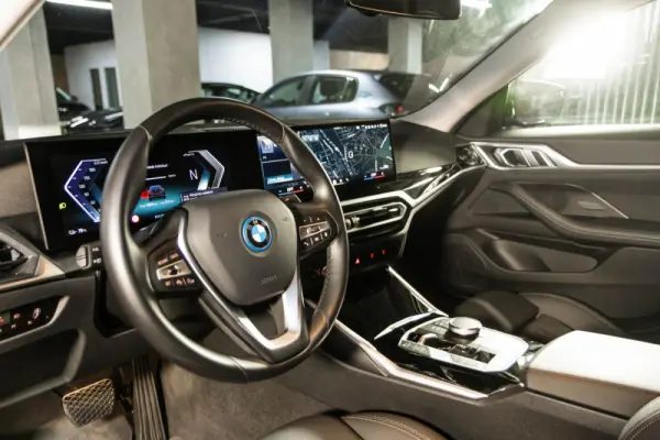BMW i4 eDrive40 24