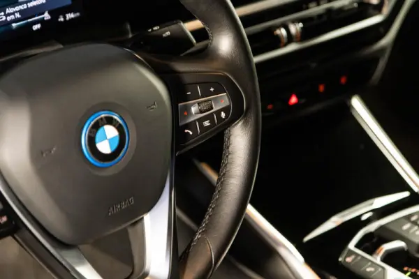 BMW i4 eDrive40 27