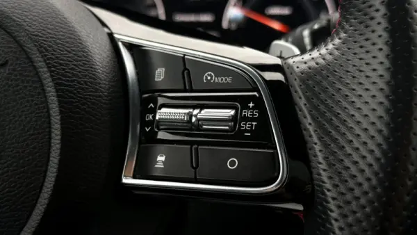 Kia ProCeed 1.6 T-GDI GT 7DCT 27