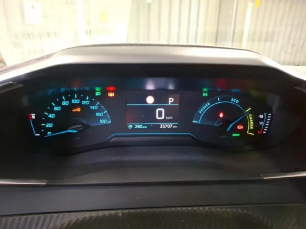 Peugeot e-208 Active 9