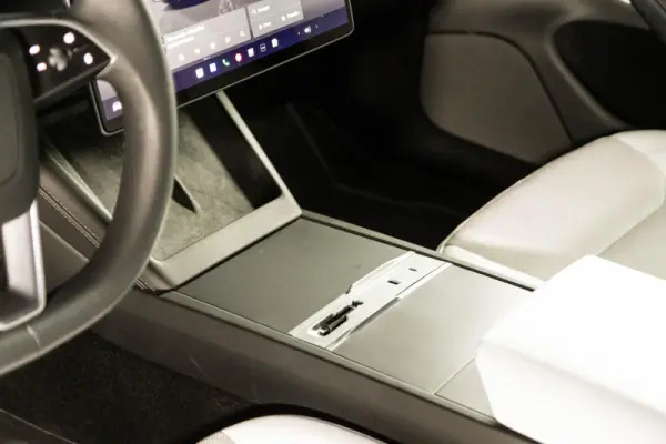 Tesla Model 3 Long Range Tração Integral 28