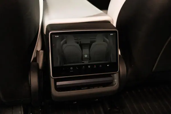 Tesla Model 3 Long Range Tração Integral 37