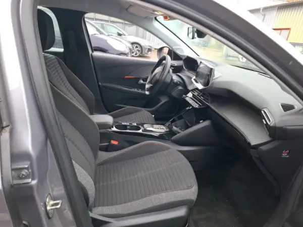 Peugeot e-208 50 kWh Active Pack 14