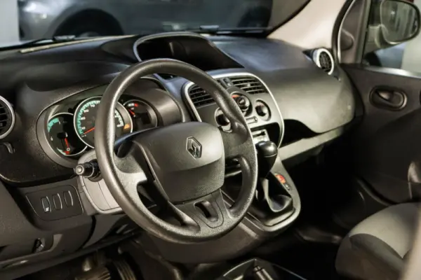 Renault Kangoo Z.E. 33 KW - IVA DEDUTIVÉL - BATERIAS PRÓPRIAS 23