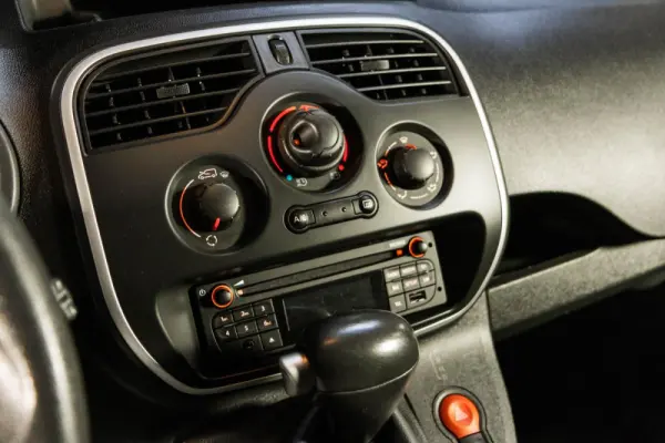 Renault Kangoo Z.E. 33 KW - IVA DEDUTIVÉL - BATERIAS PRÓPRIAS 32