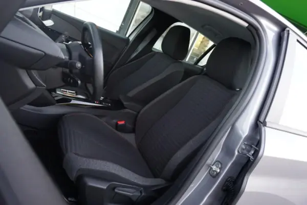 Peugeot e-208 50 kWh Active Pack 6