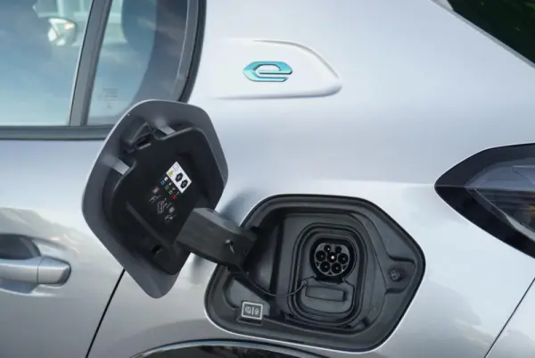 Peugeot e-208 50 kWh Active Pack 10