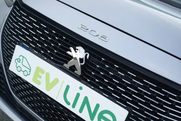 Peugeot e-208 50 kWh Active Pack 12