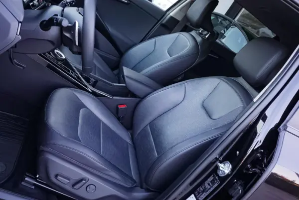 Kia Niro EV 64kWh Tech Premium Business 6