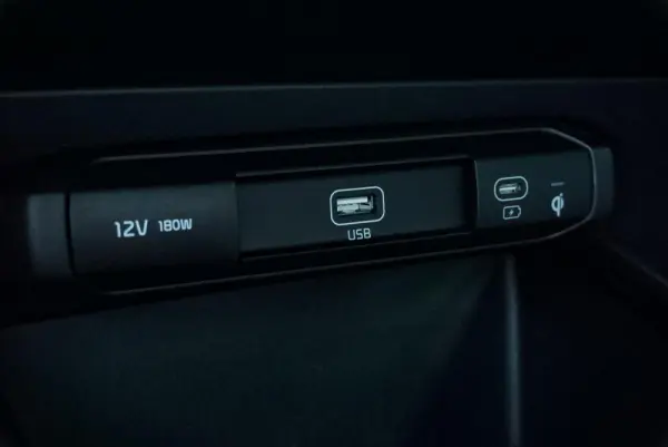 Kia Niro EV 64kWh Tech Premium Business 23