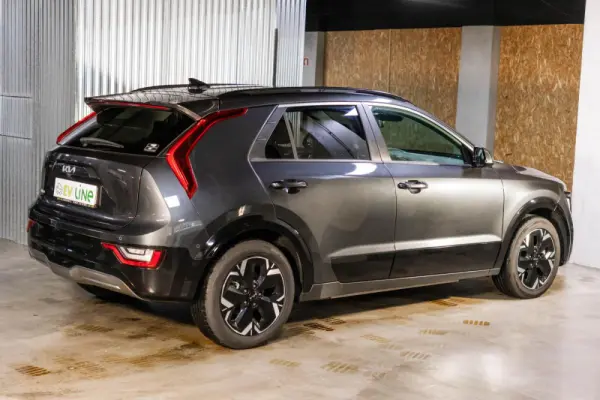 Kia Niro EV 64kWh Tech X 8