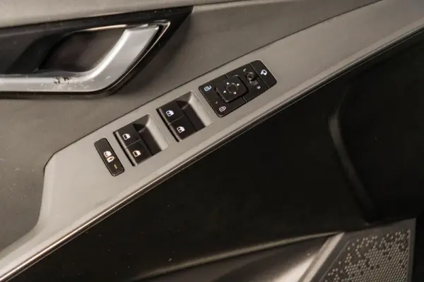 Kia Niro EV 64kWh Tech X 46