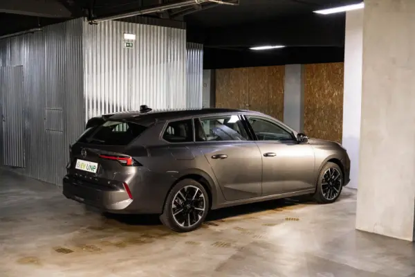 Opel Astra Sports Tourer 54 kWh Edition 8