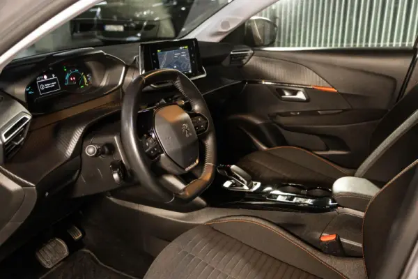 Peugeot e-208 50 kWh Active Active Business 17