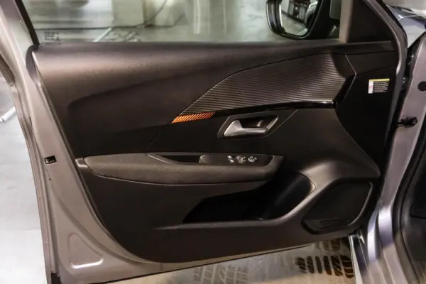 Peugeot e-208 50 kWh Active Active Business 39