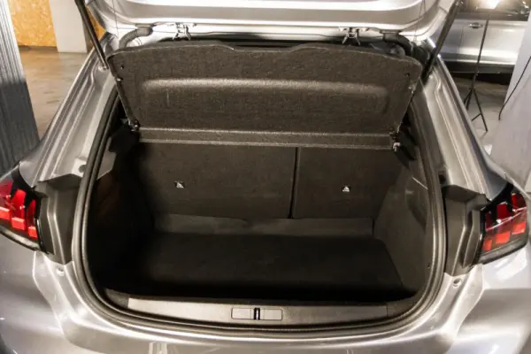 Peugeot e-208 50 kWh Active Active Business 42