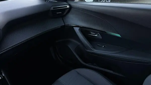 Peugeot e-2008 50 kWh Allure Pack 21