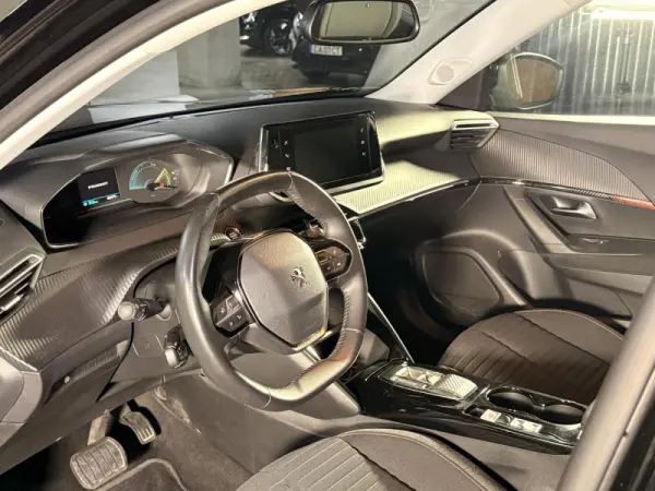 Peugeot e-2008 50 kWh Active Pack 22
