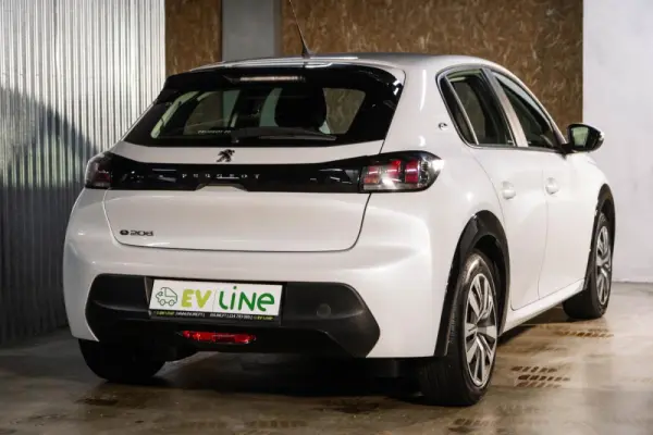 Peugeot e-208 50 kWh Active Active Business 10